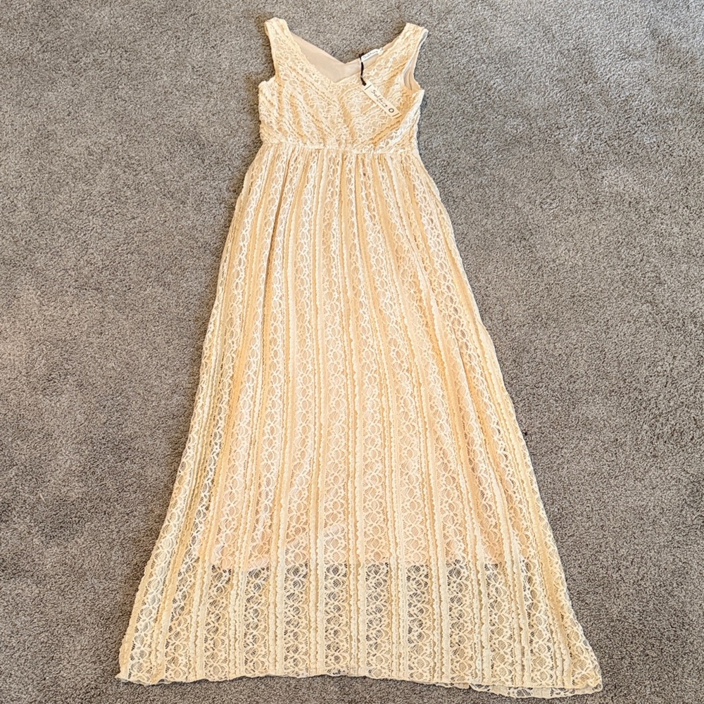Lace Cream Maxi Dress